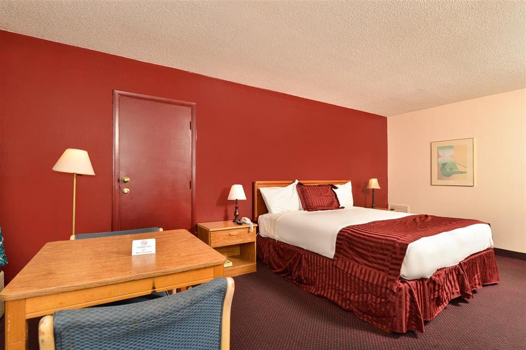 Americas Best Value Inn & Suites Kansas City Grandview Room photo